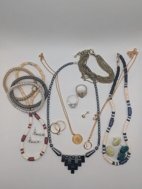 Mixed Women’s Jewelry Set - Unbranded